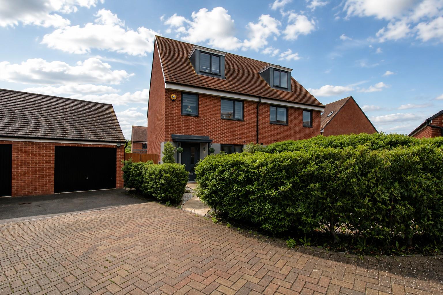 3 bed property in Terle Bank, Bedford